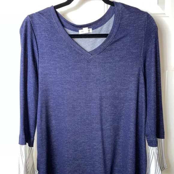 💥preowned💥westport SIZE SMALL 3/4 SLEEVES BELL STYLE WITH SOLID IN FRONT‎ - Picture 1 of 12